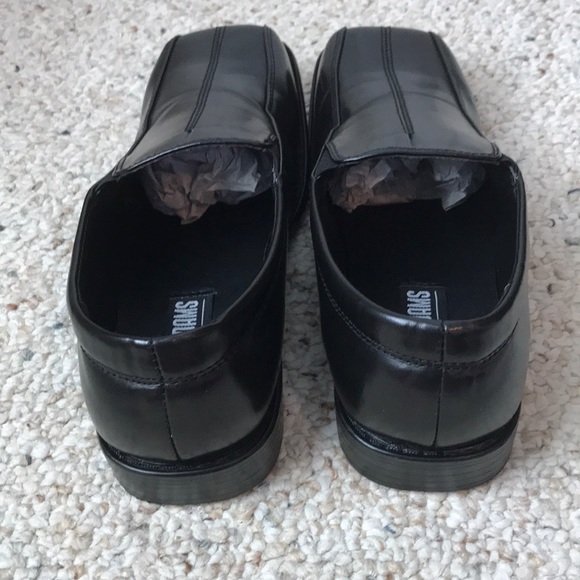 Boys black dress shoes - Picture 3 of 8